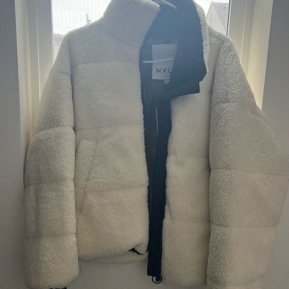 Sherpa puffer jacket perfect for winter!